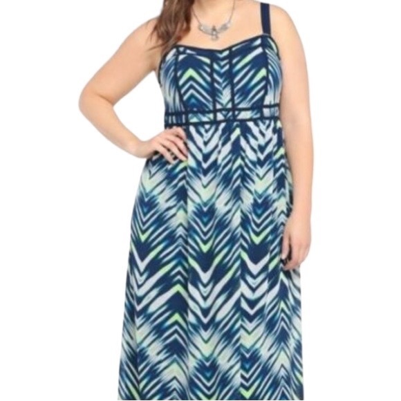 TORRID Challis Resort Cruise Beachy Coastal Chevron Maxi Sundress size 12 - Picture 2 of 16
